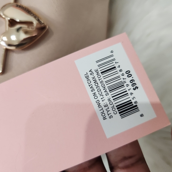 🔹️Juicy Couture🔹️ Exclusive ROLLING ON satchel Shoulder Bag Sandstone - Picture 4 of 10